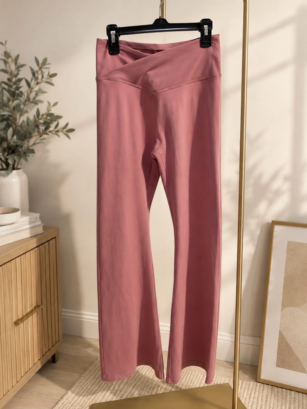 Like New XS Rose-Mauve High-Waist Leggings